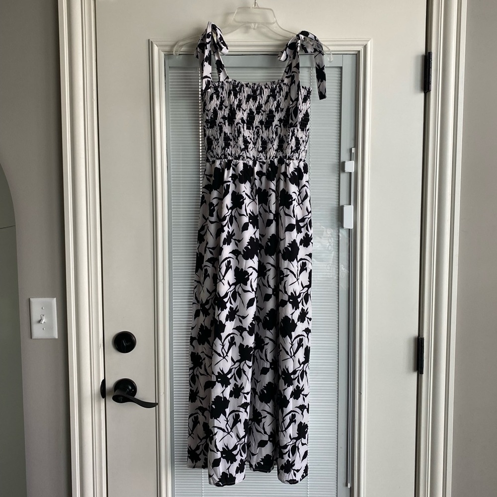 Black & White Floral Smocked Midi Dress